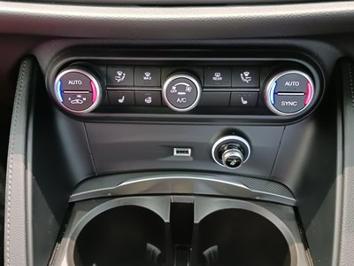 صورة مصغرة 27 لـ 2023 ALFA Romeo STELVIO