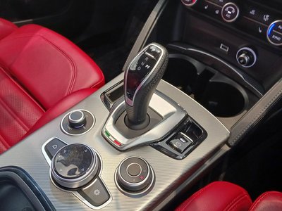 صورة مصغرة 28 لـ 2023 ALFA Romeo STELVIO