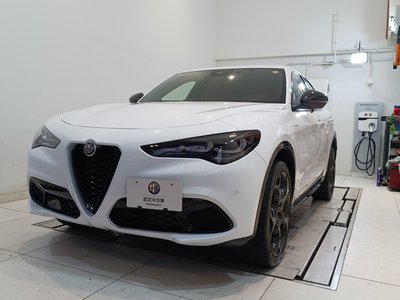 صورة 3 لـ 2023 ALFA Romeo STELVIO
