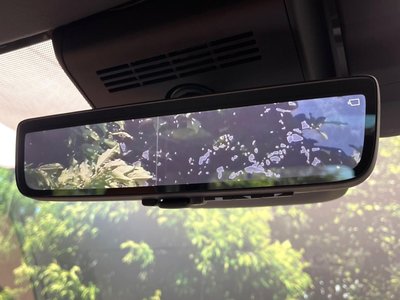2023 Toyota VELLFIRE photo 3