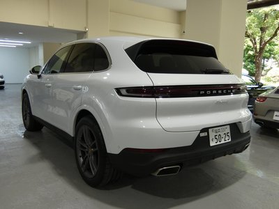 صورة 2 لـ 2023 Porsche CAYENNE