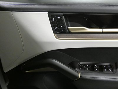 2023 Porsche CAYENNE — миниатюра 12