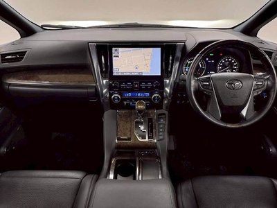 TOYOTA ALPHARD - 3