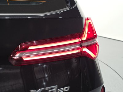 صورة 10 لـ 2025 BMW X3