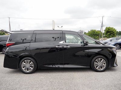 2024 TOYOTA ALPHARD photo 9