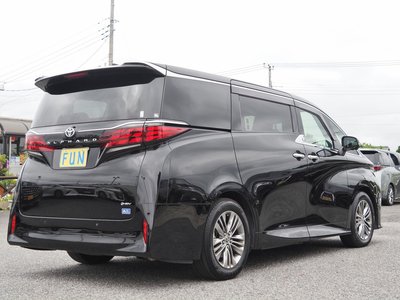 2024 TOYOTA ALPHARD photo 5