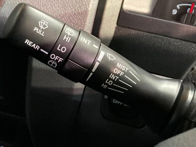 صورة مصغرة 51 لـ 2025 Toyota LAND CRUISER 70