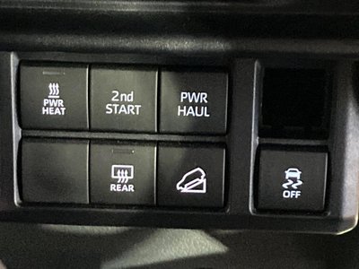 TOYOTA LAND CRUISER 70 - 7