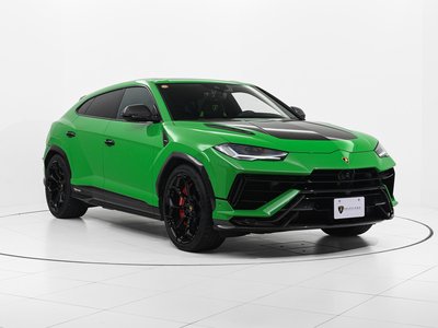 LAMBORGHINI URUS - 1