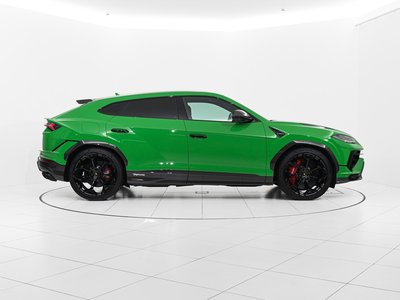 LAMBORGHINI URUS - 4