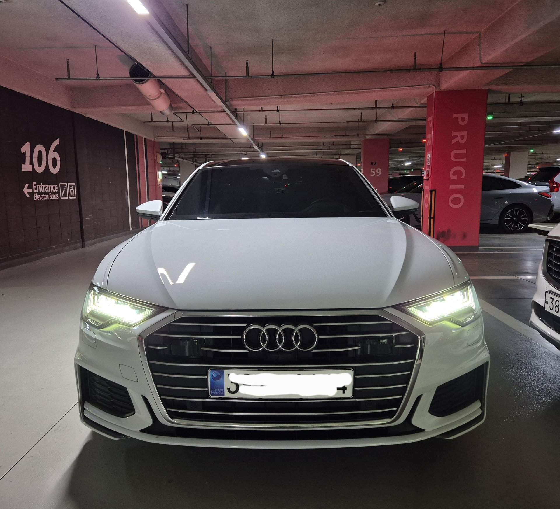 AUDI A6 - View 1