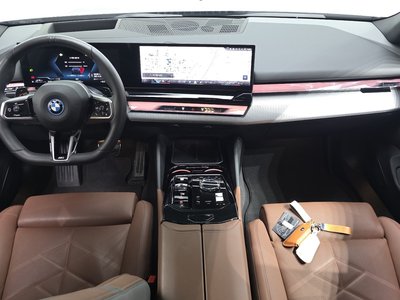 2025 BMW 5 SERIES photo 5