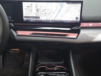 صورة مصغرة 19 لـ 2025 BMW 5 SERIES