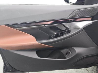 صورة مصغرة 14 لـ 2025 BMW 5 SERIES