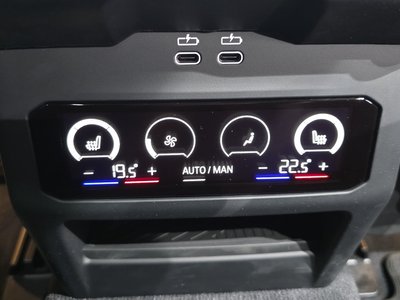 صورة مصغرة 29 لـ 2025 BMW 5 SERIES
