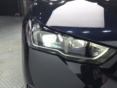 2025 BMW 5 SERIES photo 9