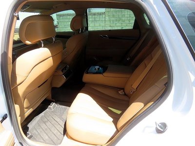 GENESIS G80 (RG3) - 7