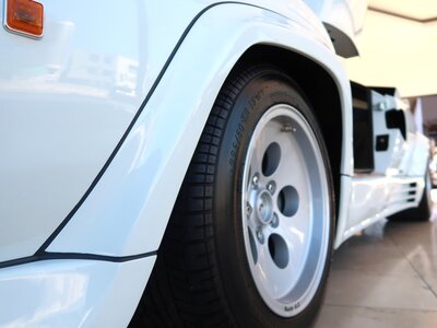 LAMBORGHINI COUNTACH - 7