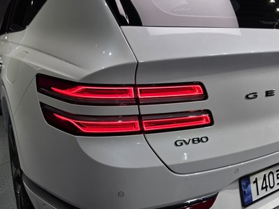 GENESIS GV80 - 10