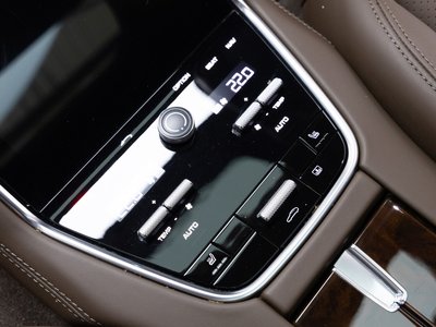 صورة مصغرة 74 لـ 2018 Porsche PANAMERA