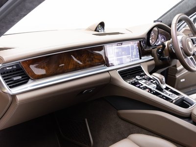 صورة مصغرة 47 لـ 2018 Porsche PANAMERA