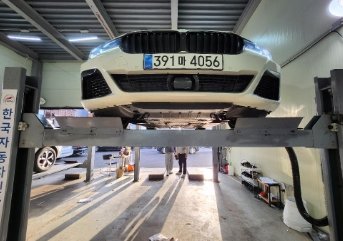 BMW 5 SERIES - View 1