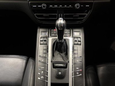 2021 Porsche MACAN — миниатюра 13