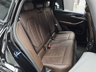 2025 BMW X4 缩略图 11