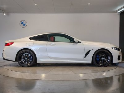 BMW 8 SERIES - 10