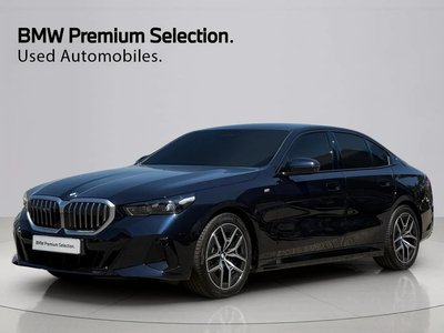BMW 5 SERIES - 1