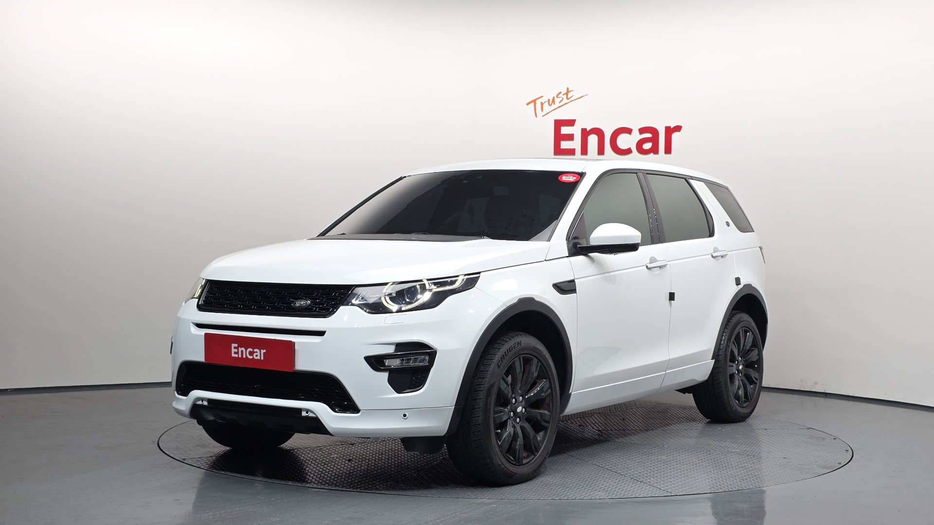 LAND ROVER DISCOVERY SPORT - View 1