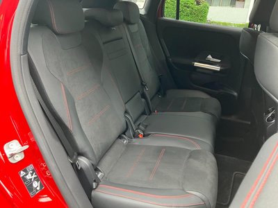 MERCEDES-BENZ GLA - 10