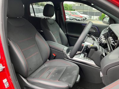 MERCEDES-BENZ GLA - 9