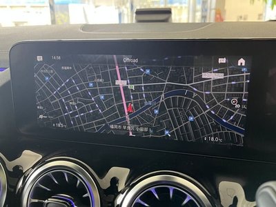 MERCEDES-BENZ EQA - 10