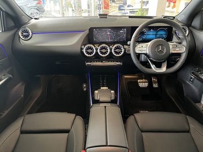 MERCEDES-BENZ EQA - 6