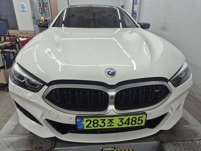 BMW 8 SERIES - 1