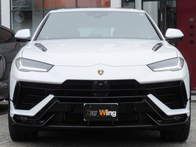 LAMBORGHINI URUS - 3