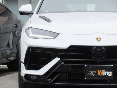 LAMBORGHINI URUS - 9