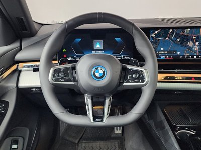 2025 BMW 5 SERIES — миниатюра 19