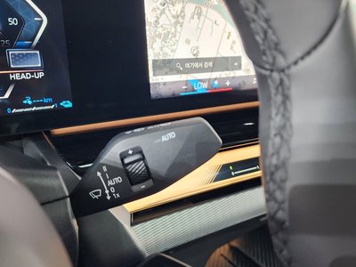 2025 BMW 5 SERIES — миниатюра 28