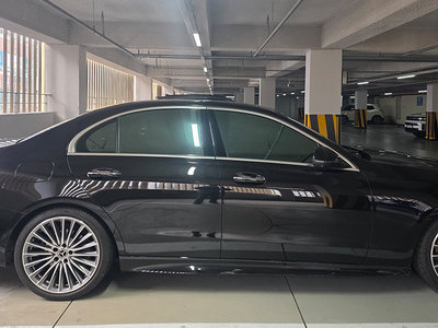 2024 Mercedes-BENZ C-CLASS photo 3