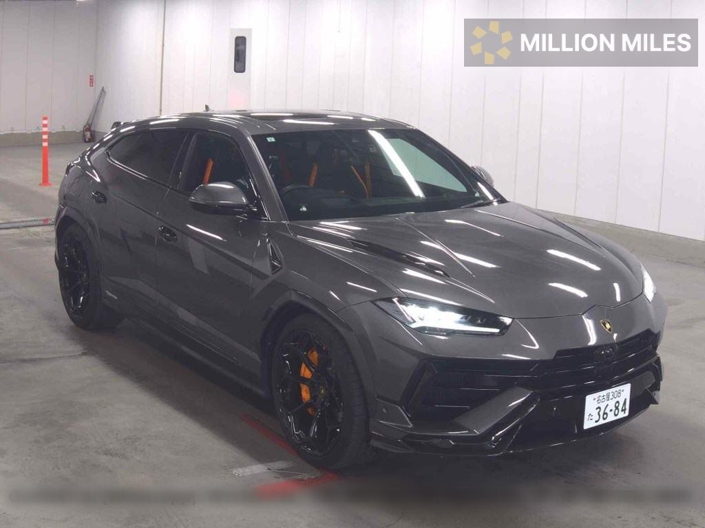 LAMBORGHINI URUS - View 1