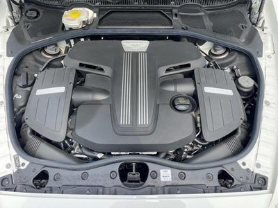 صورة 10 لـ 2017 Bentley CONTINENTAL