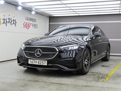 صورة 1 لـ 2025 Mercedes-BENZ E-CLASS