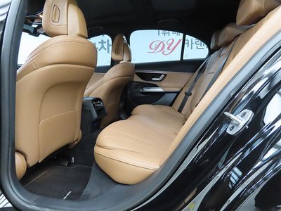 صورة 7 لـ 2025 Mercedes-BENZ E-CLASS