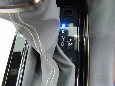 2026 Toyota ALPHARD — миниатюра 32
