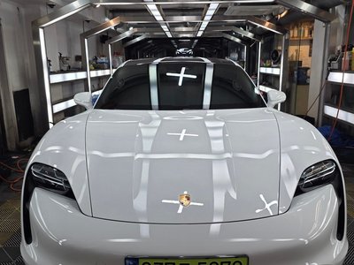 2024 Porsche TAYCAN thumbnail 13