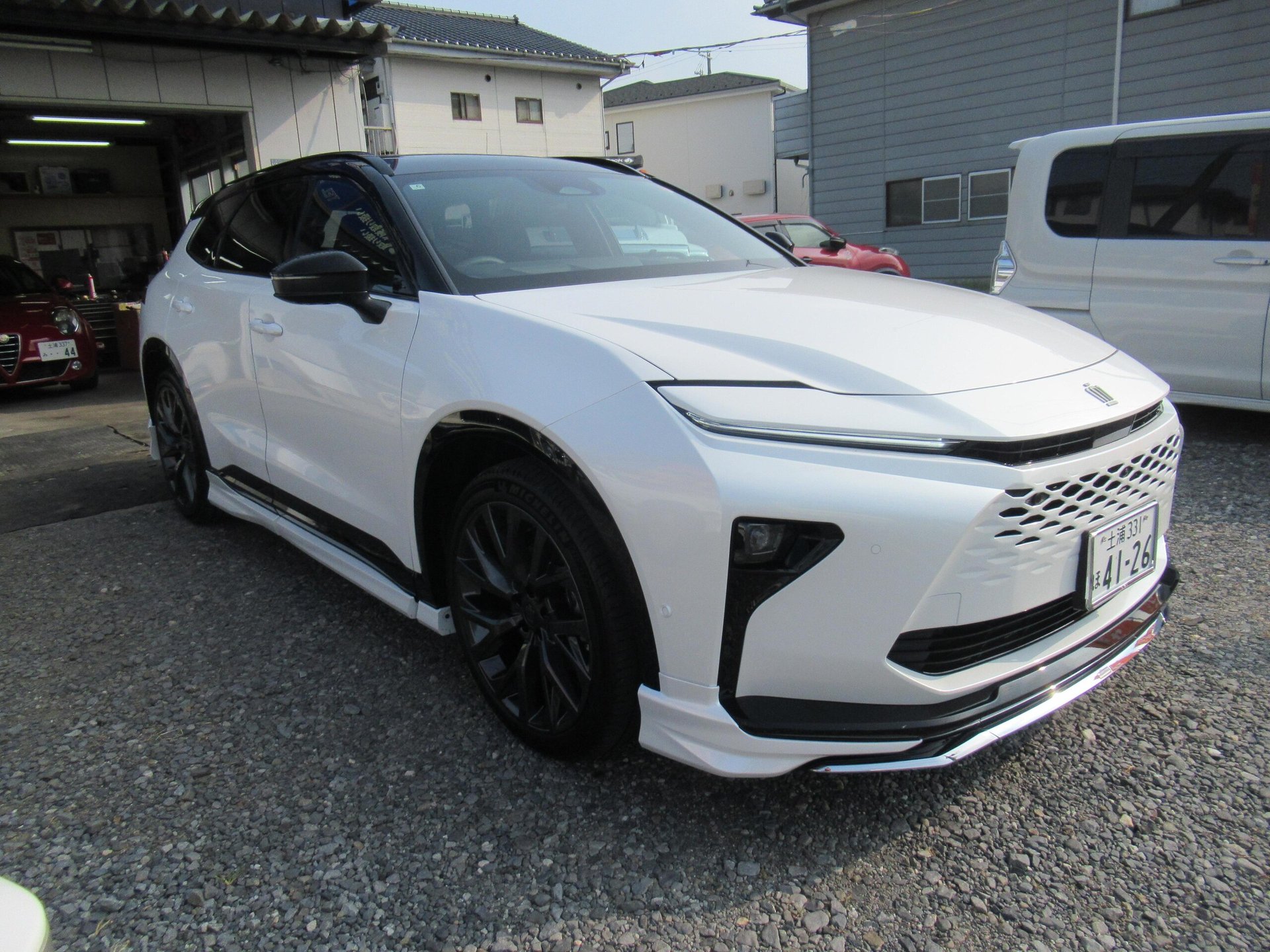 TOYOTA CROWN ESTATE - View 1