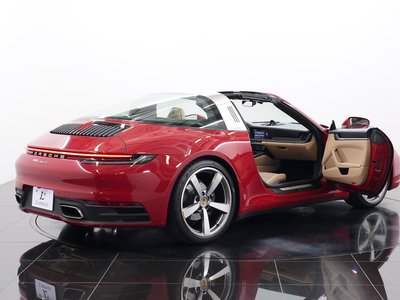 صورة مصغرة 25 لـ 2022 Porsche 911