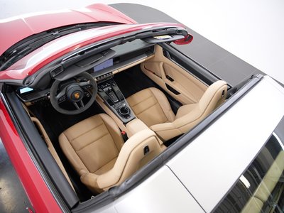 صورة مصغرة 43 لـ 2022 Porsche 911